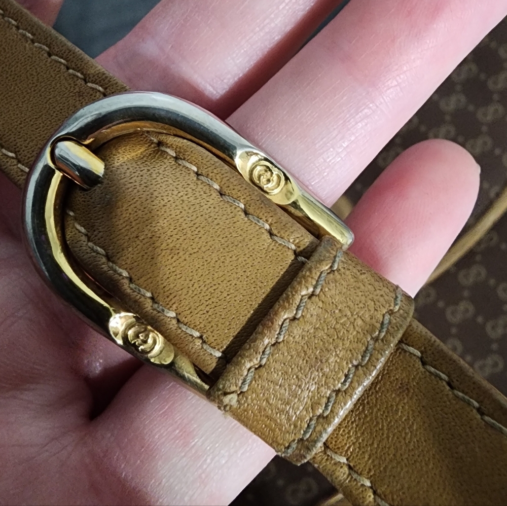 Authentic GUCCI Interlocking Leather Crossbody ba… - image 5